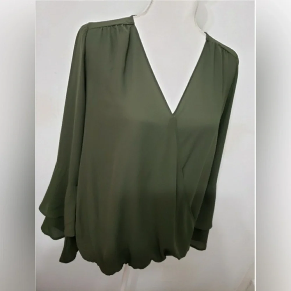 MK Michael Kors Women’s Small Green Bell Sleeve Blouse Top V-Neck S Classic